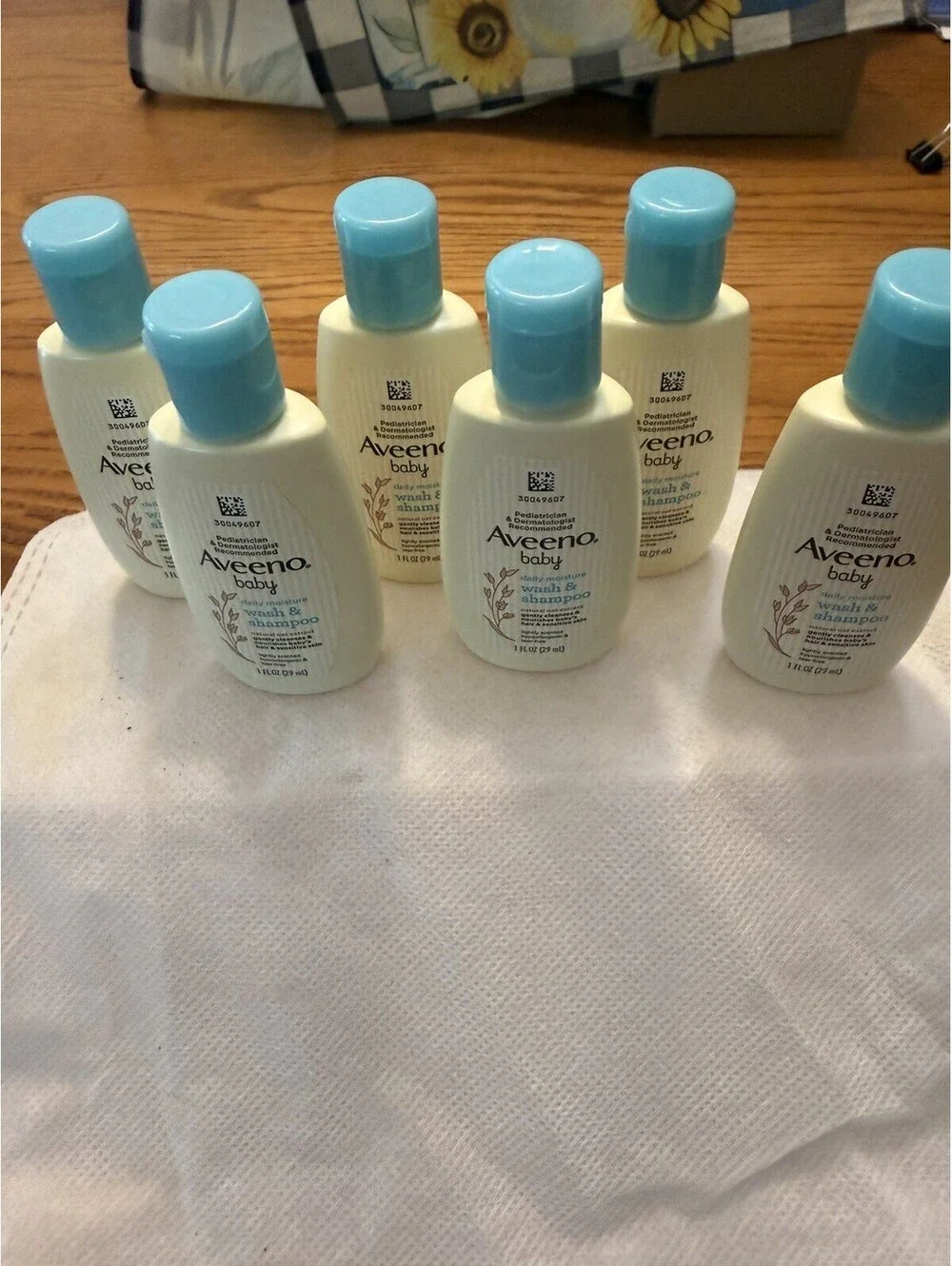 6x 1 Ounces AVeeno Baby Daily Moisture Wash And Shampoo
