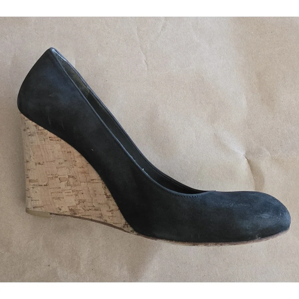 Stuart Weitzman step out