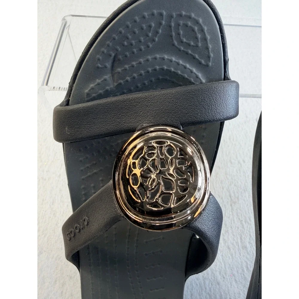 Crocs Sanrah Embellished Medallion Wedge Sandals Black Women's Size 7 W7