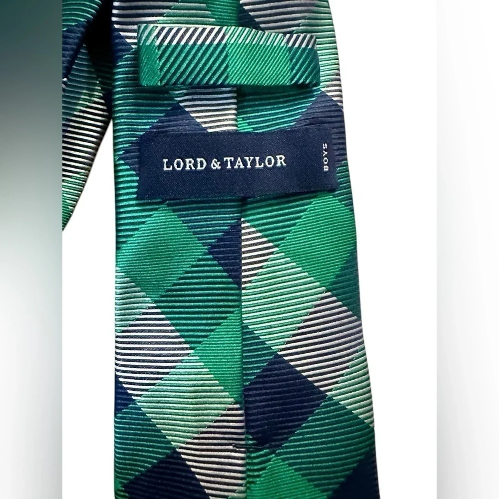 Lord & Taylor lord taylor
