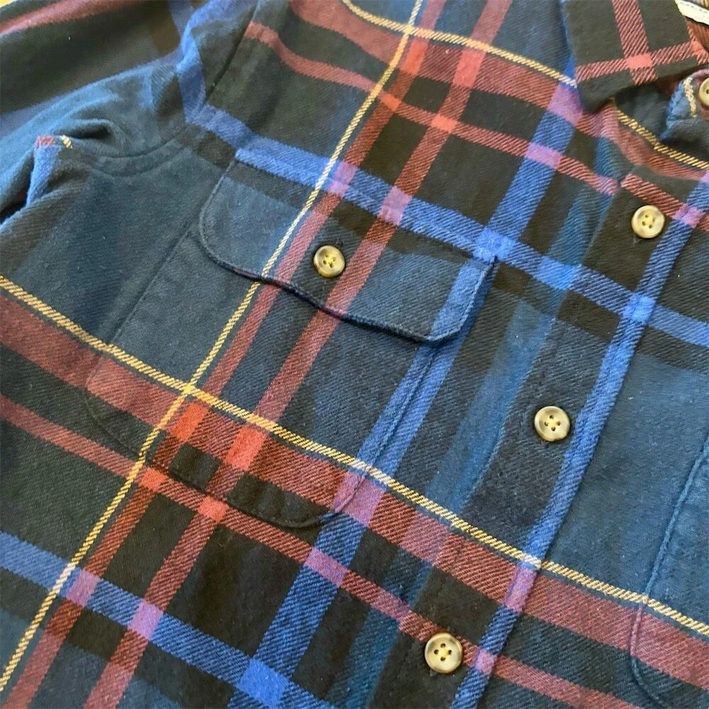 Old Navy details touch easy