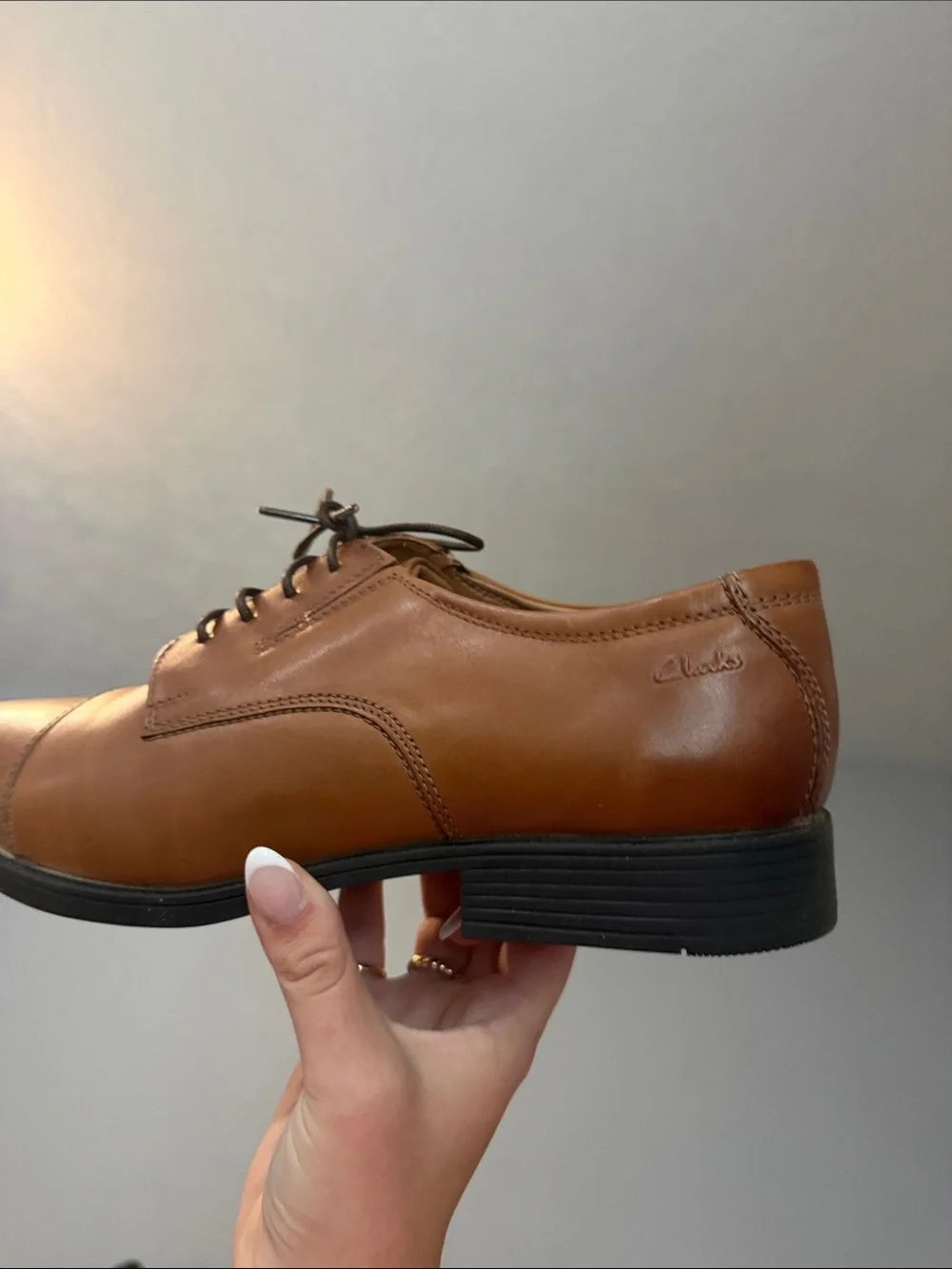 Clarks smooth tan