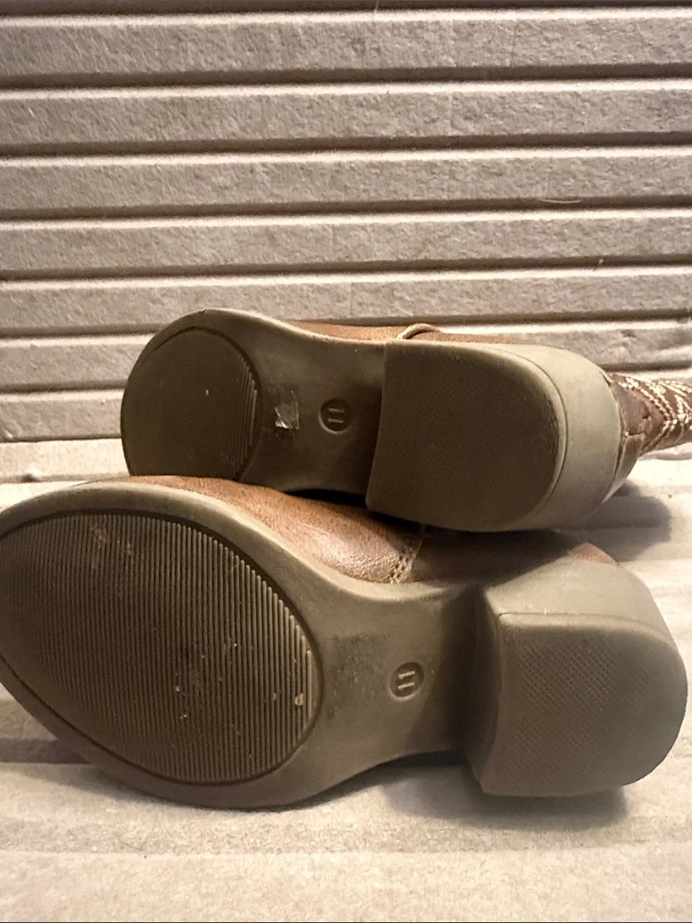 N/A stylish brown
