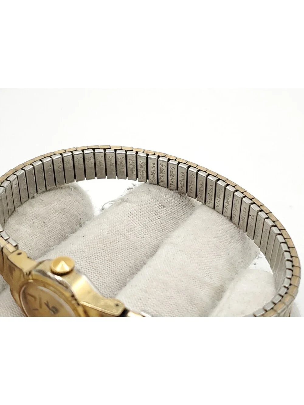 Vintage Seiko 1100-5549 Mechanical Watch Women Gold Tone Expandable Band 16mm