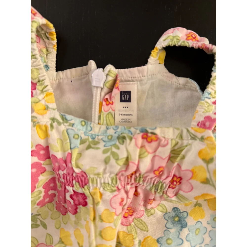 GAP baby linen