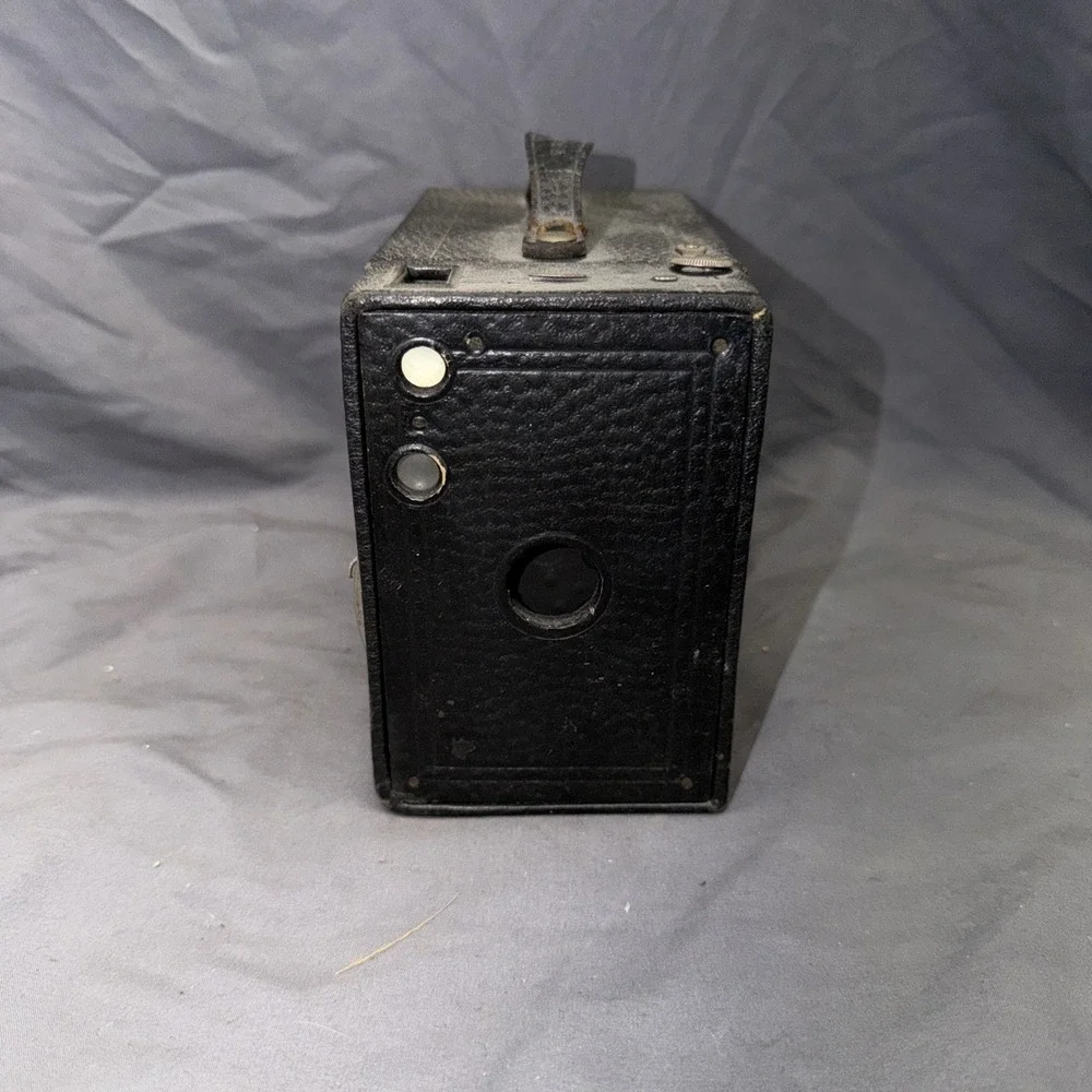 Eastman Kodak No. 2aModel C Rainbow Hawk-Eye Box Camera Black 116 Film With Case