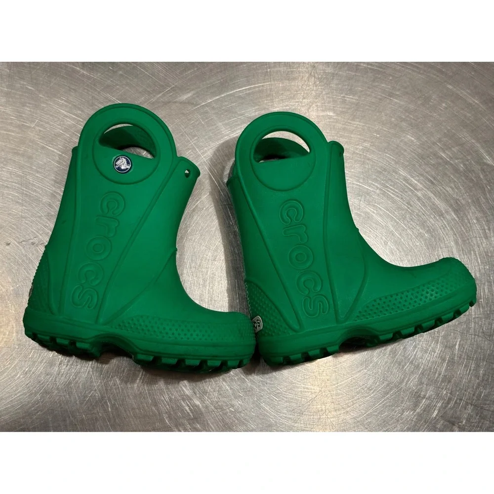 CROCS green handle