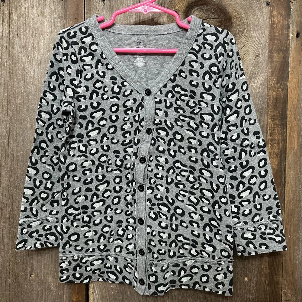 2010 Old Navy Animal Leopard Print Cardigan in Gray Size 5T Girls