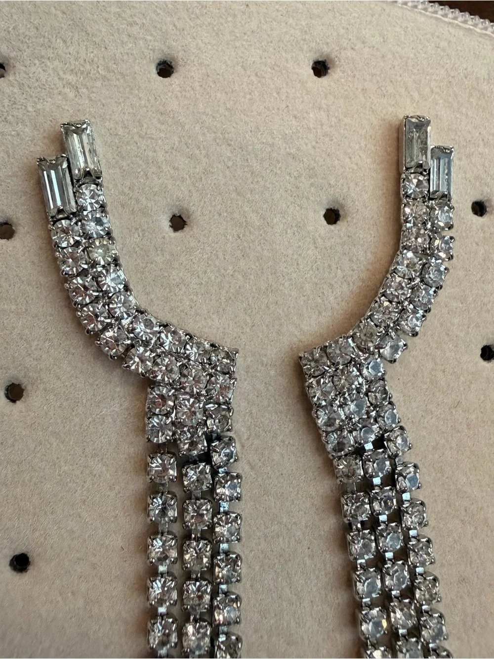 N/A dramatic vintage