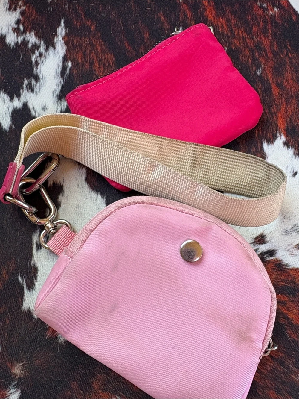 N/A compact wristlet