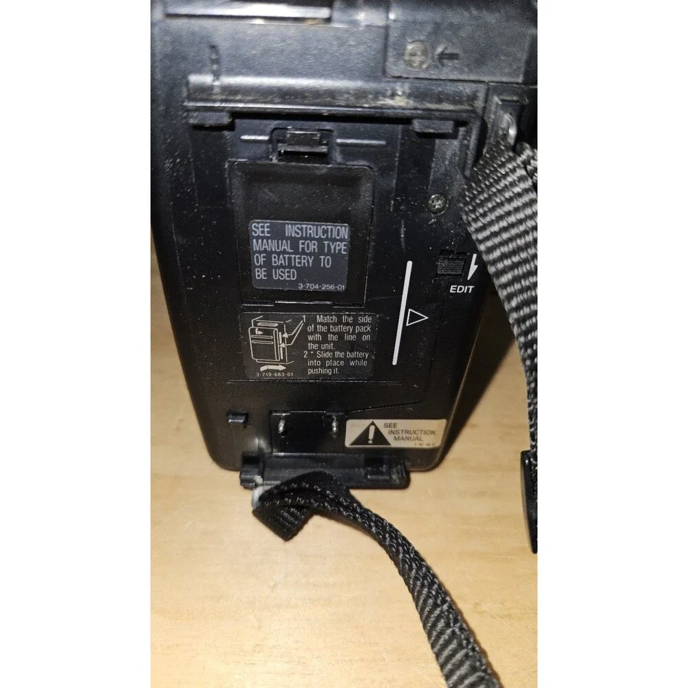 Sony Handycam CCD-F40 Video8 Camcorder w/ Manual Battery Powers On PART REPAIR