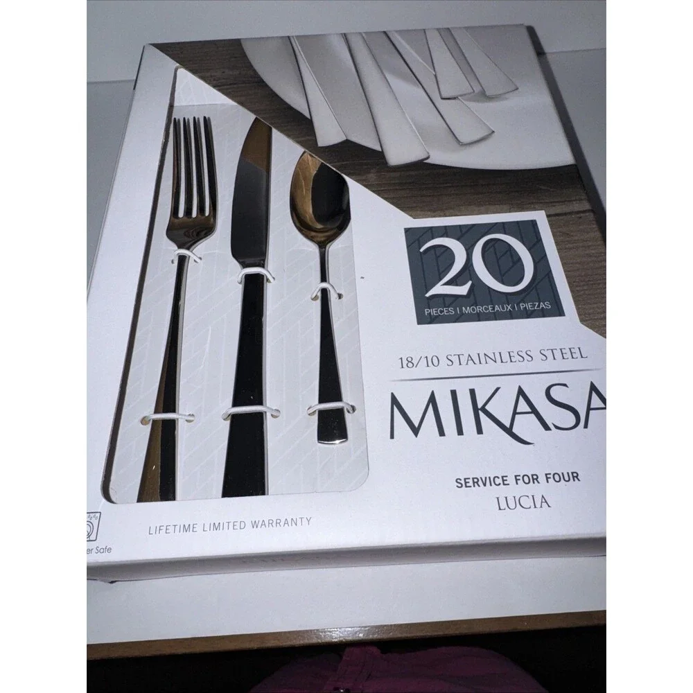Mikasa Lucia 20 Piece 4 Place Setting Stainless Steel 18/10  New