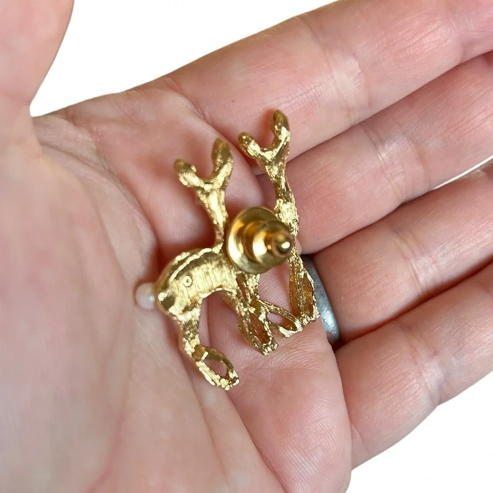 Vintage •measures deer outfit