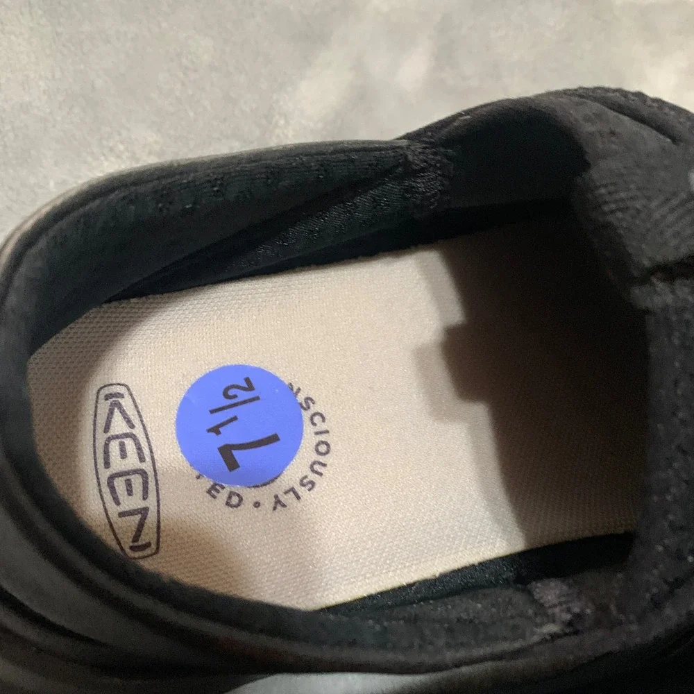KEEN Mosey Derby Slip On Shoes Triple Black Recycled 1031156 Mens 7.5 Womens 9‎