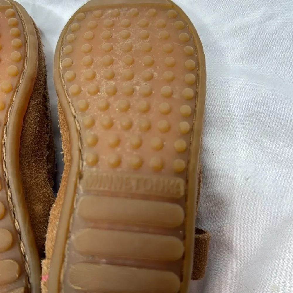 Minnetonka‎ Moccasin Leather Ankle Booties. Girl’s Size 9.