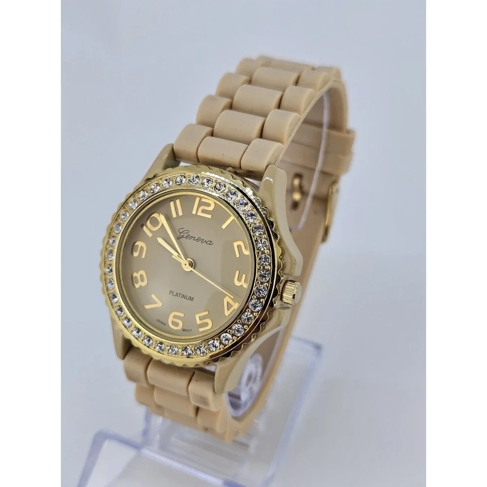 38MM‎ Easy Read Women's Watch Cream Dial Cream Plastic Bands NEW Battery