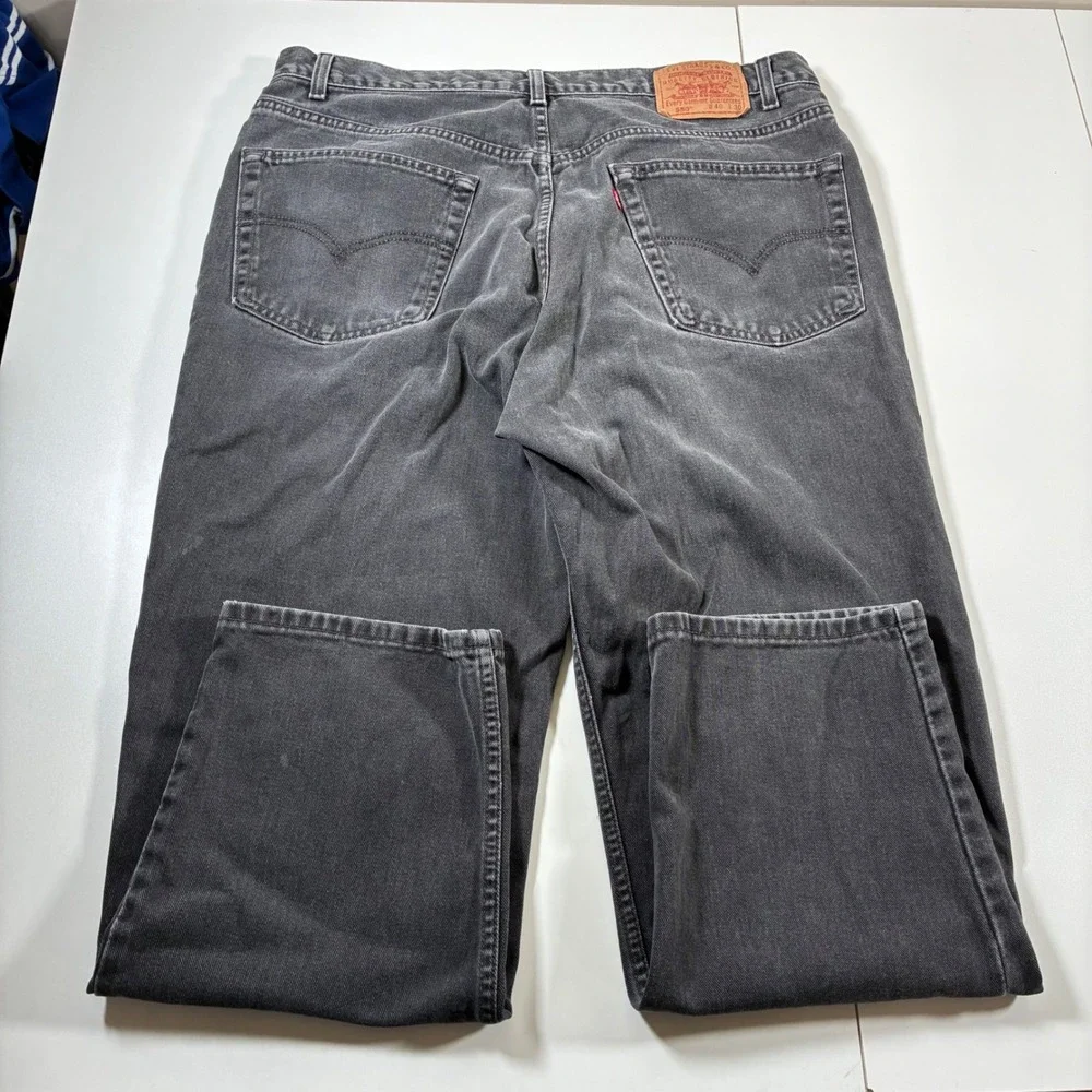 Levis levi 550