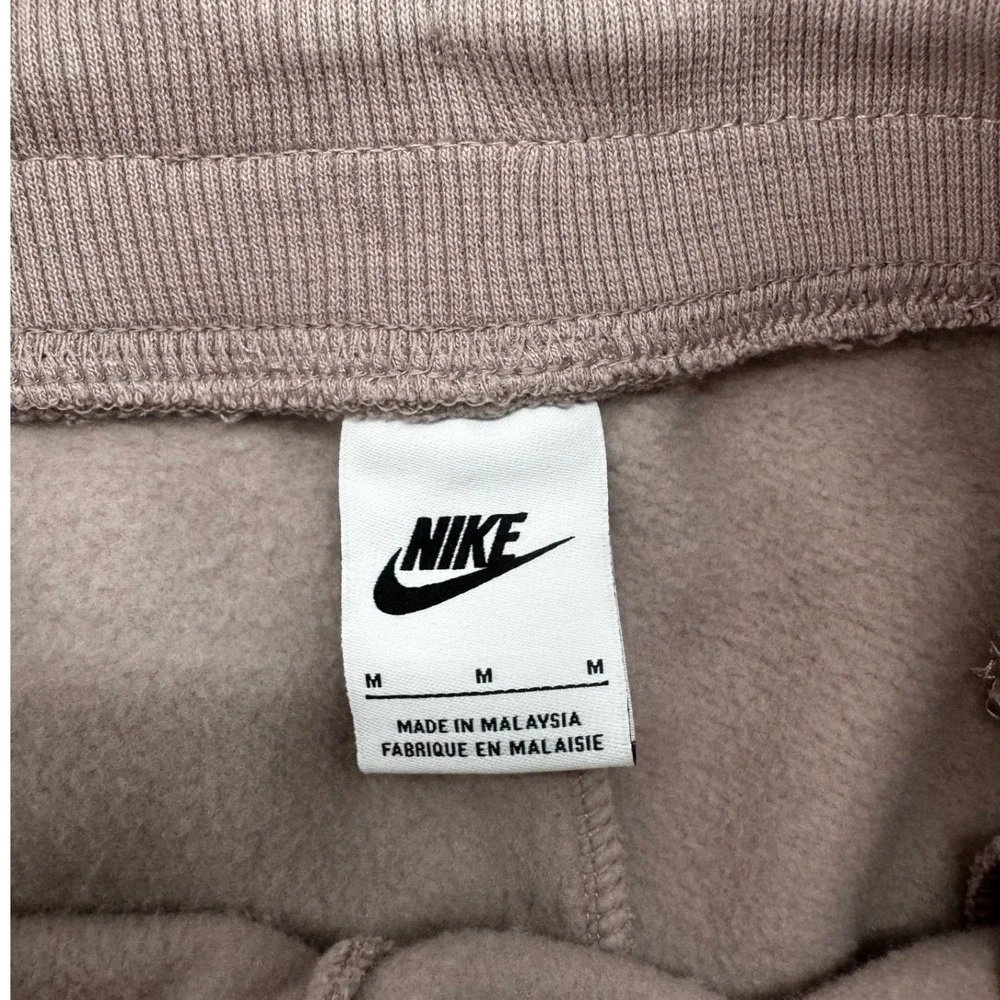 Nike sportswear phoenix