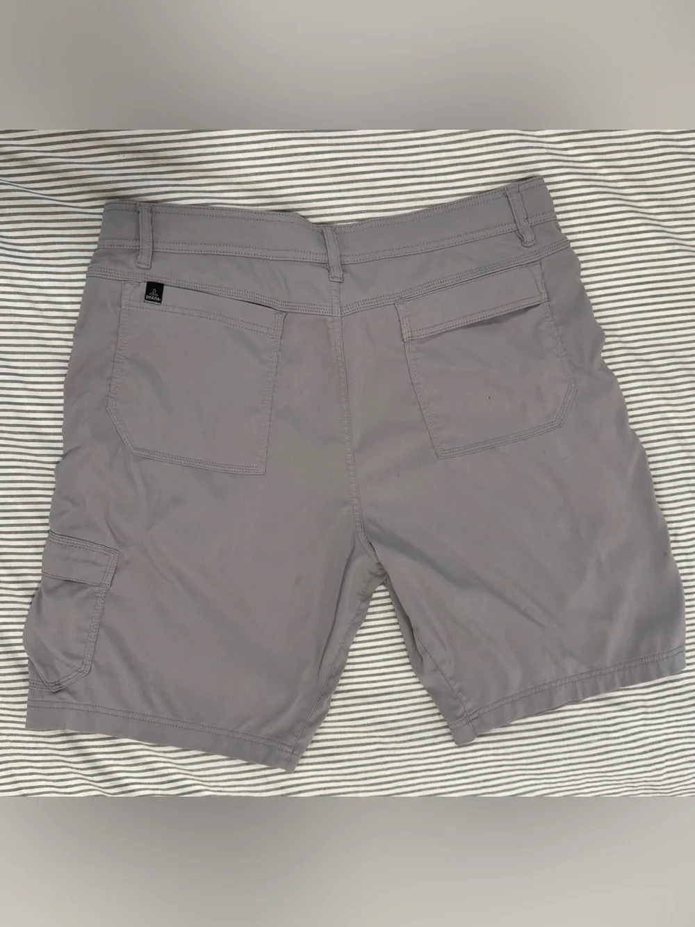 prAna | Stretch Zion Cargo Hiking Shorts Grey | 36W x 10L | Style M3ST10117