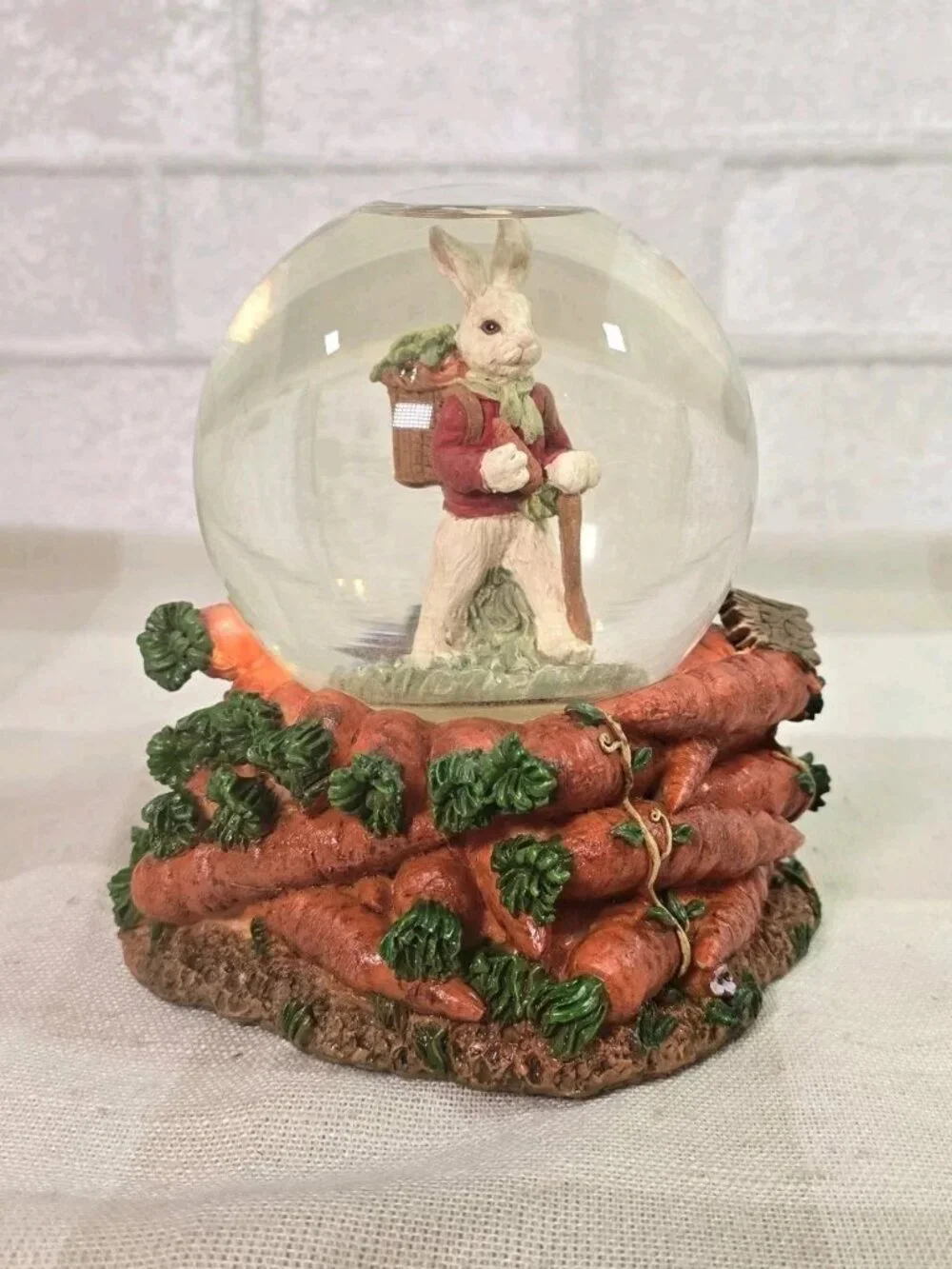 N/A easter rabbit