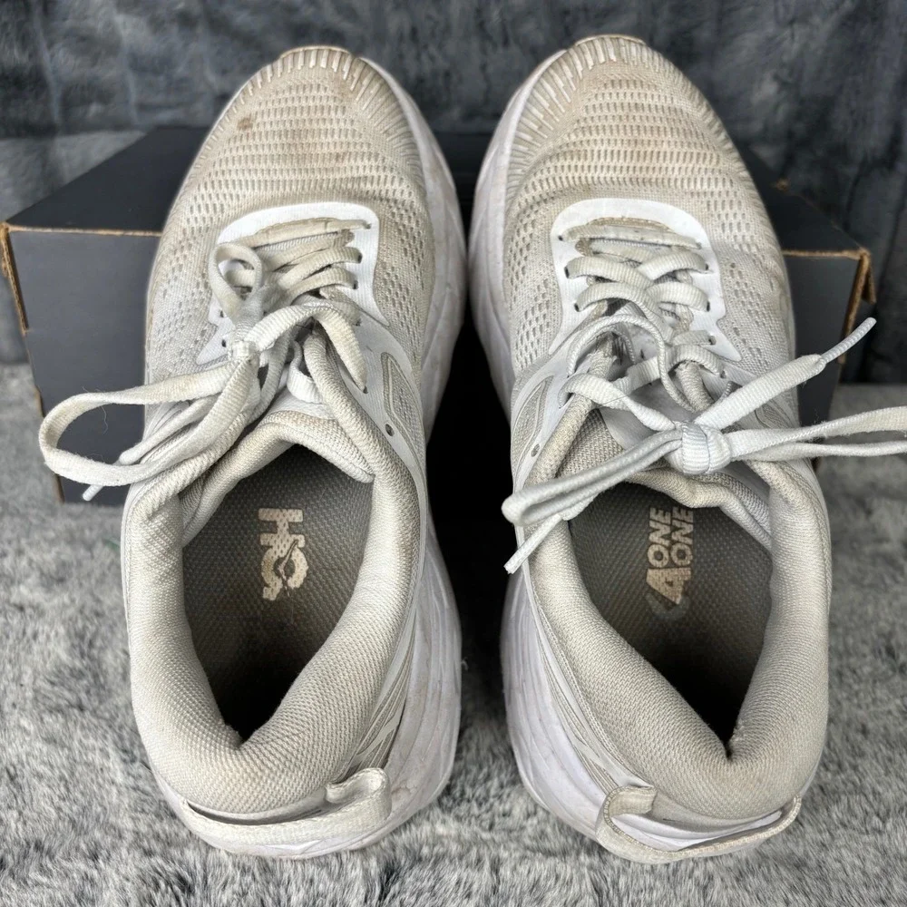 Hoka One One hoka one