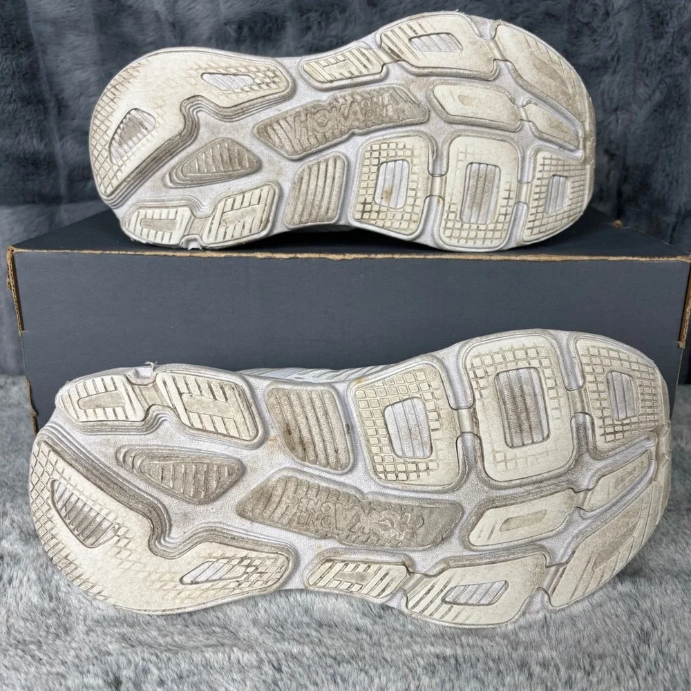 Hoka One One hoka one