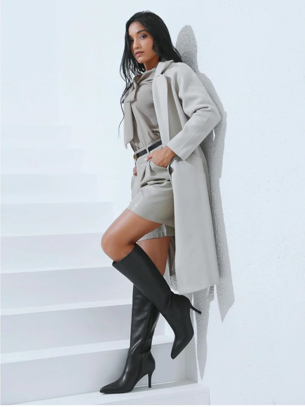 Aiulind Classic Black Knee-High Heel Boots - Women (box has no lid)