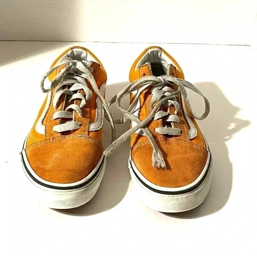 Vans Old Skool Sneaker boy 4 / women 5.5 Tennis Shoe Low-Top Orange Suede Canvas