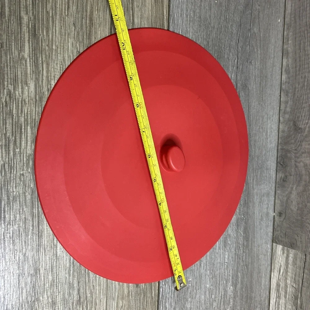 The Unbranded Brand 10 red