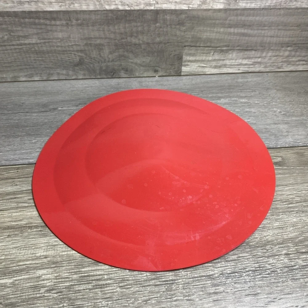 The Unbranded Brand 10 red