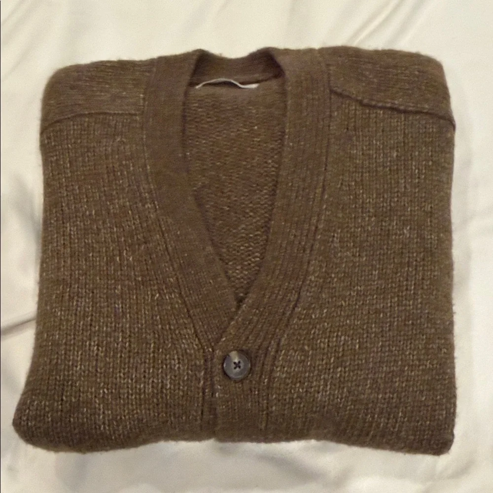 Everlane soft layering olive