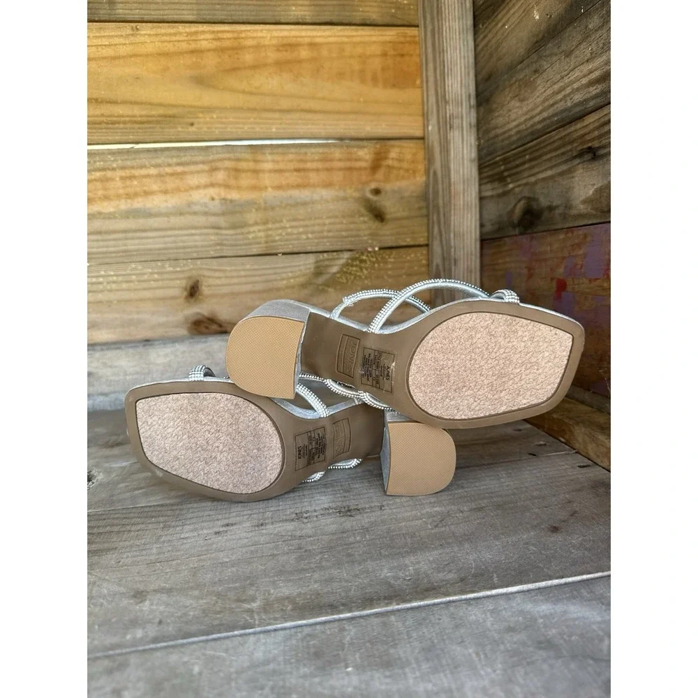 Jones New York earon new sandals