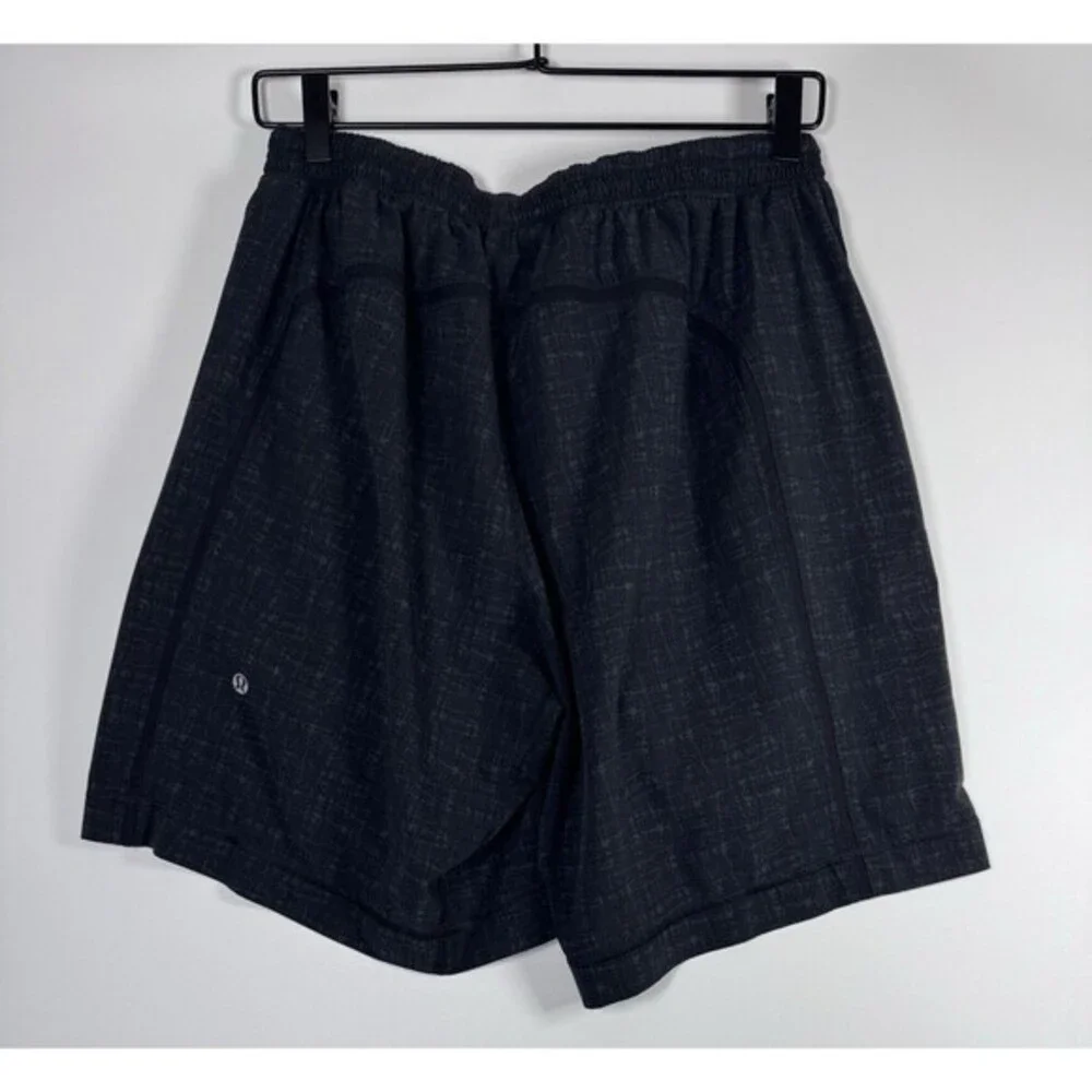Lululemon Athletic Shorts Men Large Gray Black Lined Running Training Athleisure