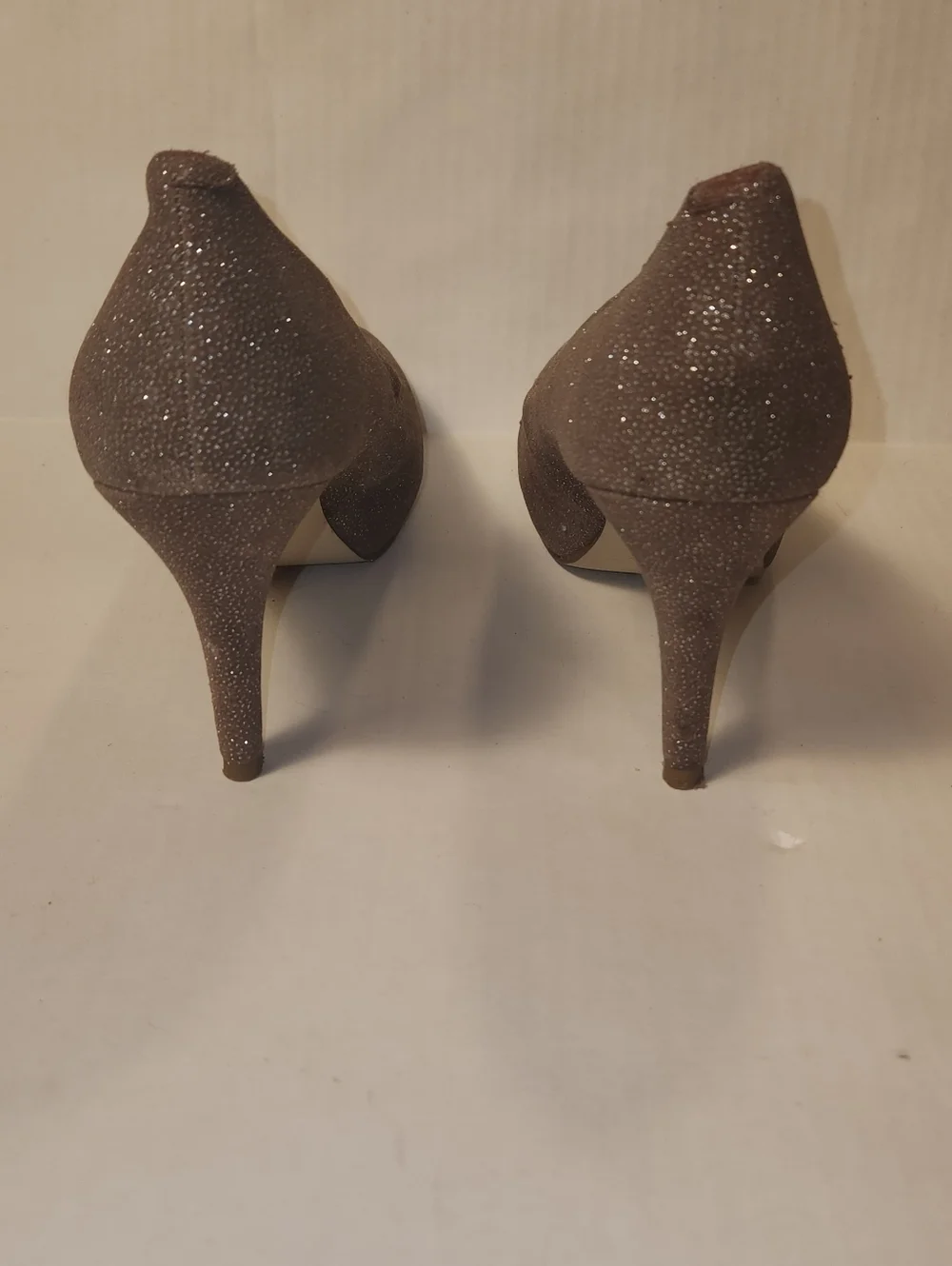 Madden Girl Getta Gold Nude Glitter Hidden Platform High Heels Pumps 8 EUC