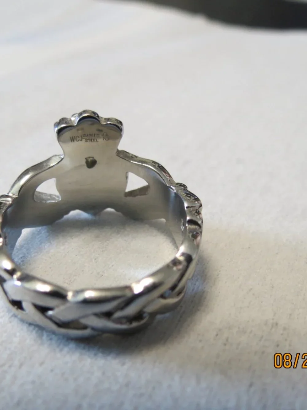 USED Great Condition Size 9.5 Unisex Costume Claddagh Ring