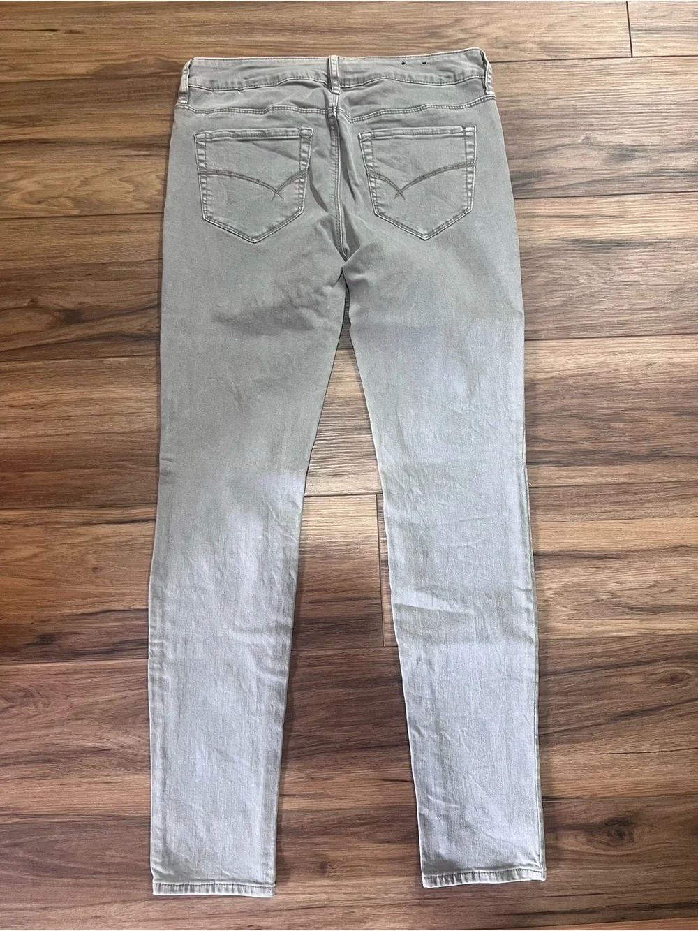 Bullhead women skinny