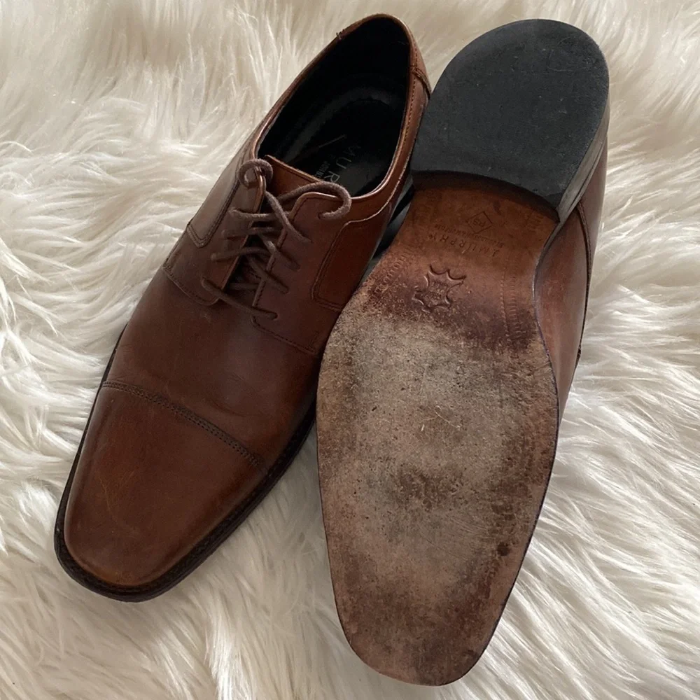 Johnston & Murphy brown leather Oxford shoes