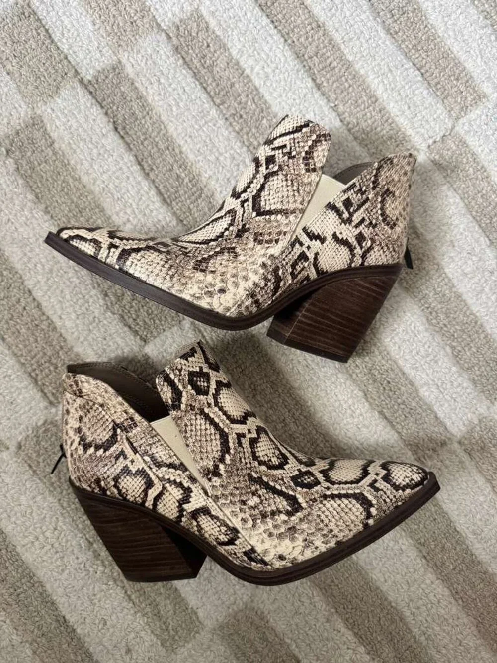 Vince Camuto Gradina Block Heel Bootie NATURAL SNAKE PRINT, Size 9.5M