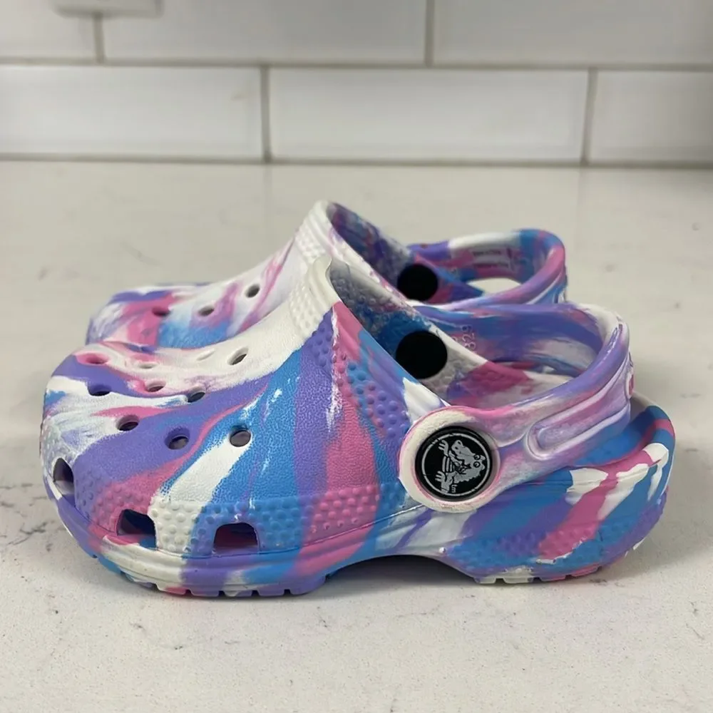 CROCS brand style