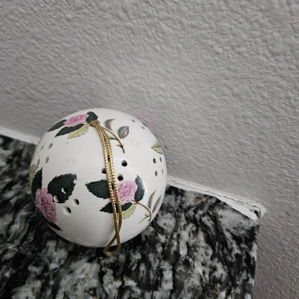 VTG Ceramic Hanging Scent‎ Celebrity Sachet Holders Potpourri Ball Floral Japan