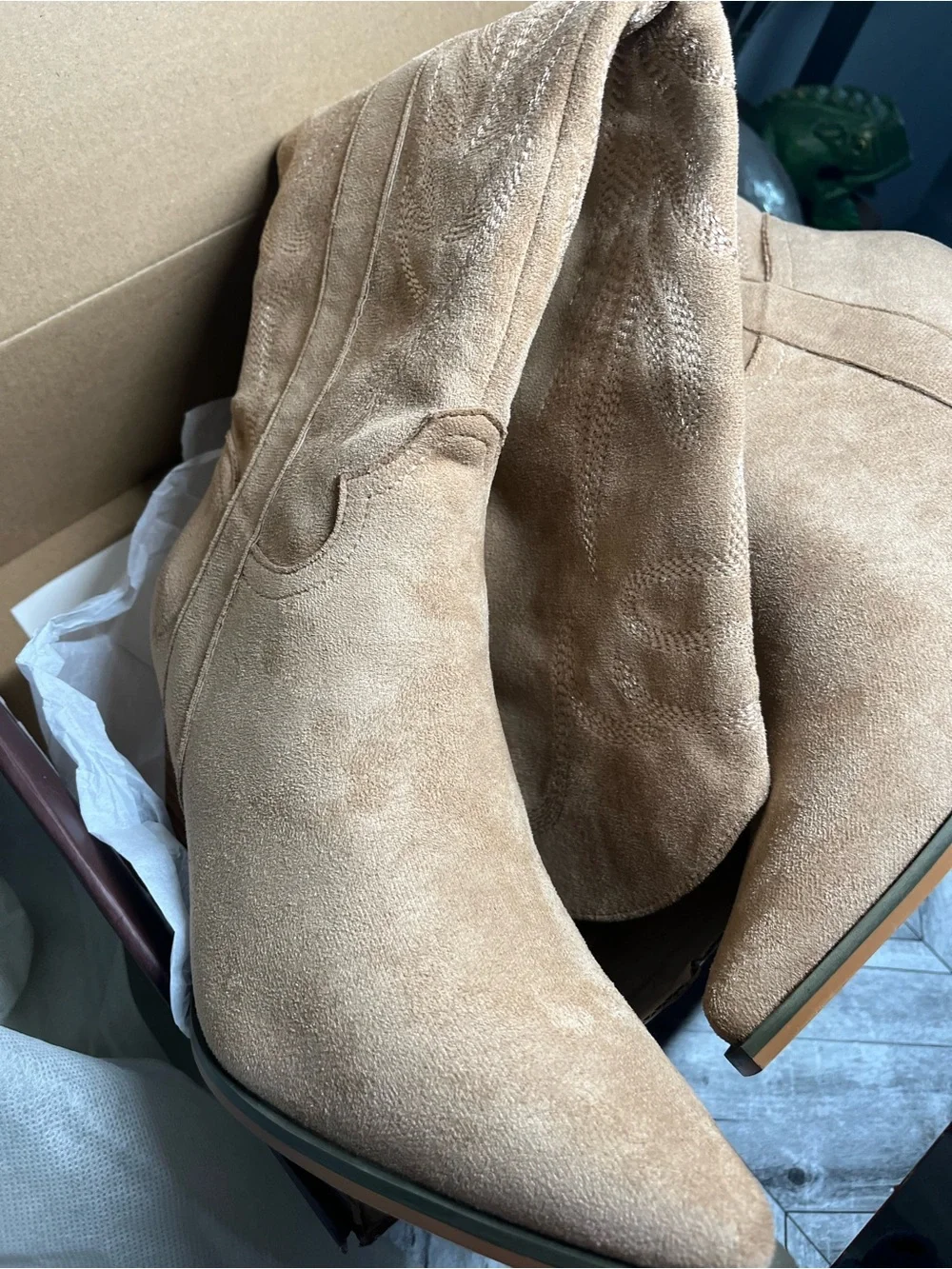 Oasis Society neutral looks