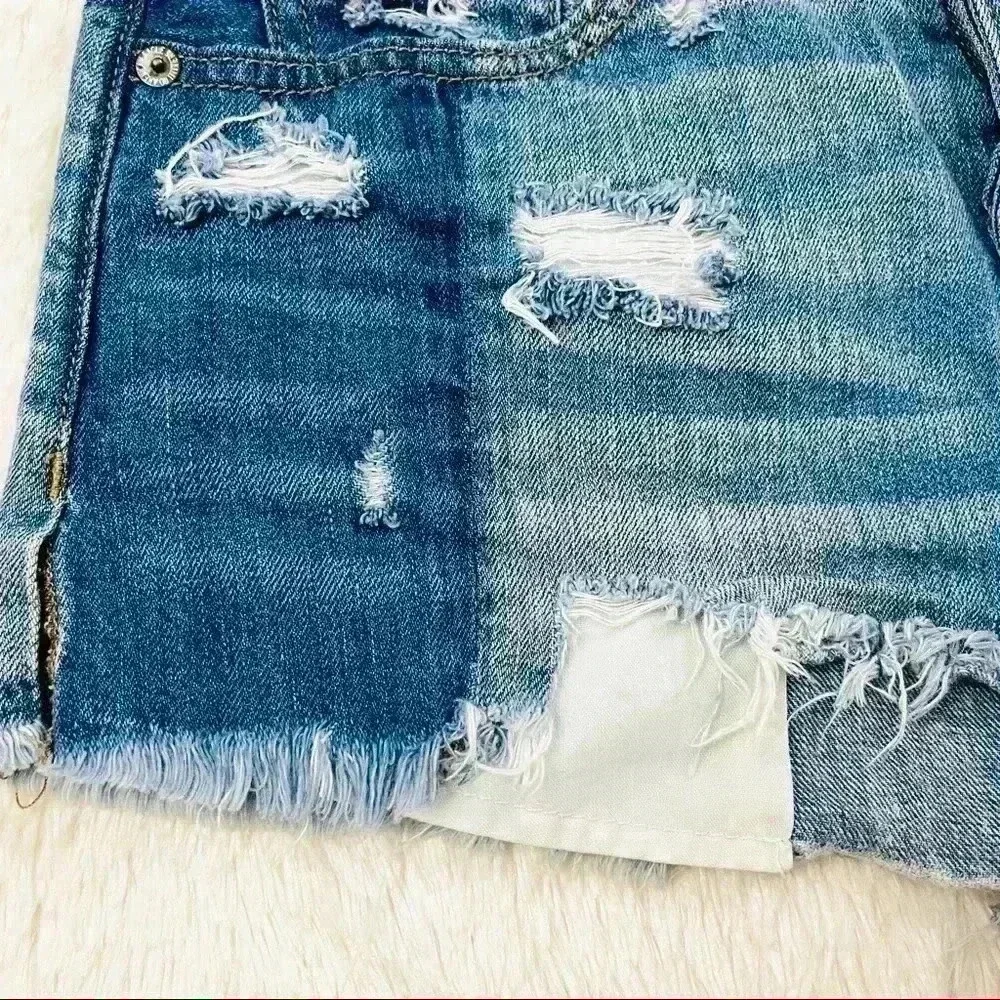 American Eagle Outfitters these stylish