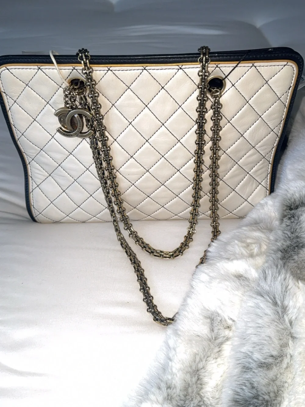 CHANEL stunning quilted