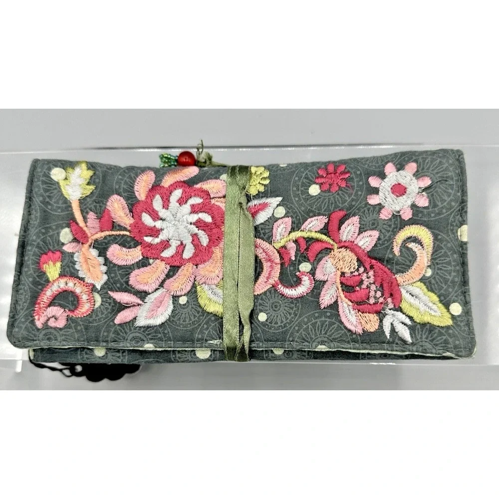 NWT Pier 1 Embroidered Rolled Gray/Green‎ With Satin Lining Jewelry Travel Bag