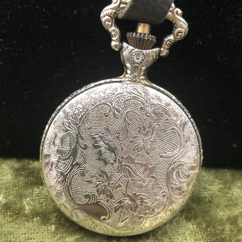 N/A elegant pocket