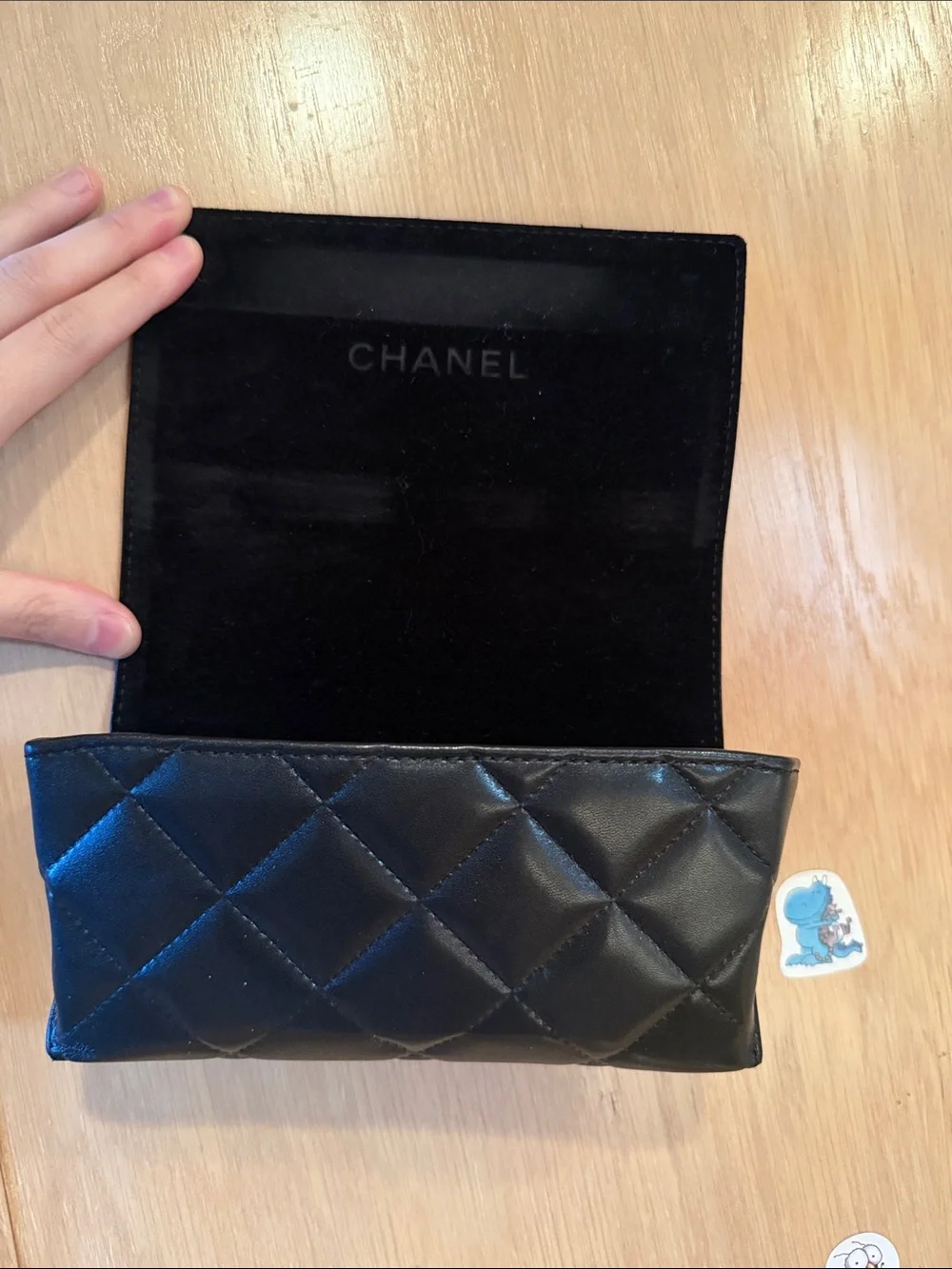 CHANEL pics fast