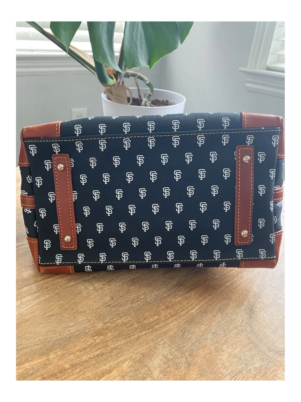 Dooney & Bourke dooney bourke