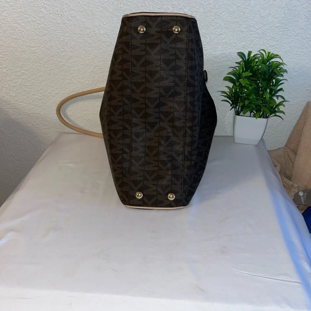 Michael Kors chic michael