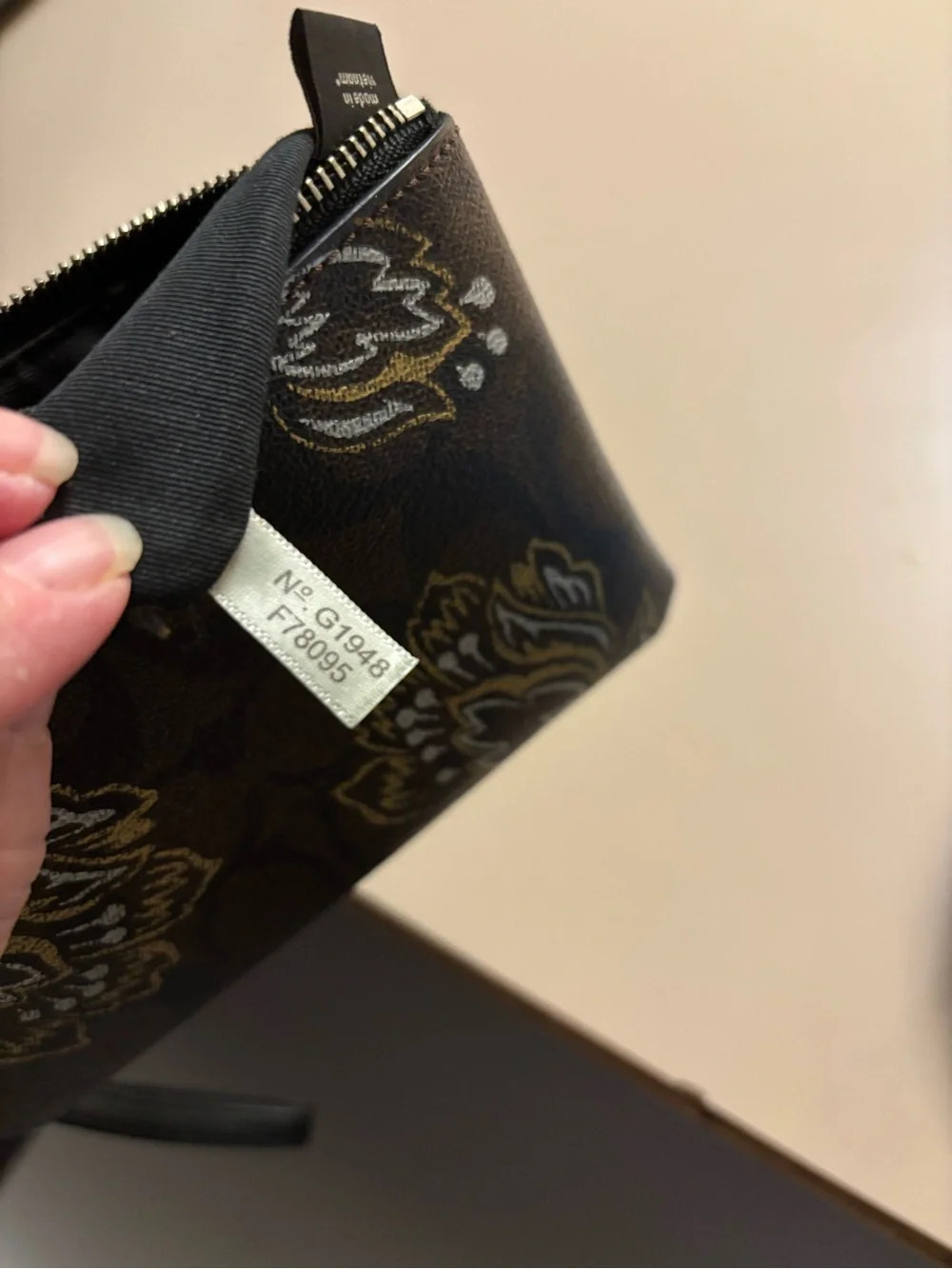 Coach compact zip
