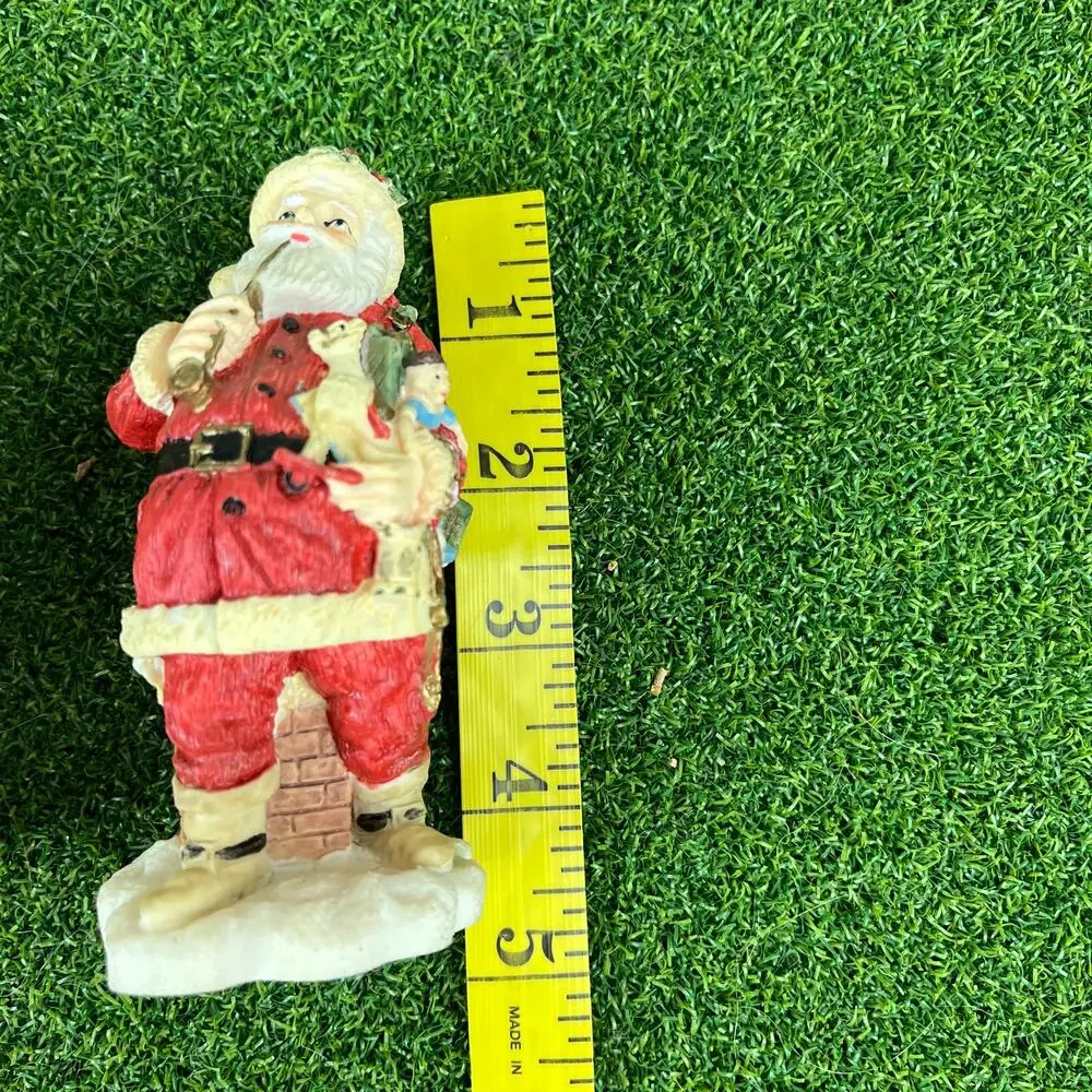 International Santa Claus get ready